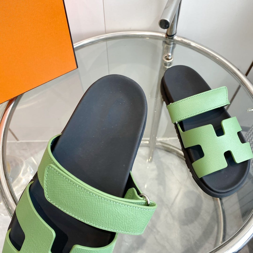 HERMES CHYPRE EPSOM Sandal light green Leather