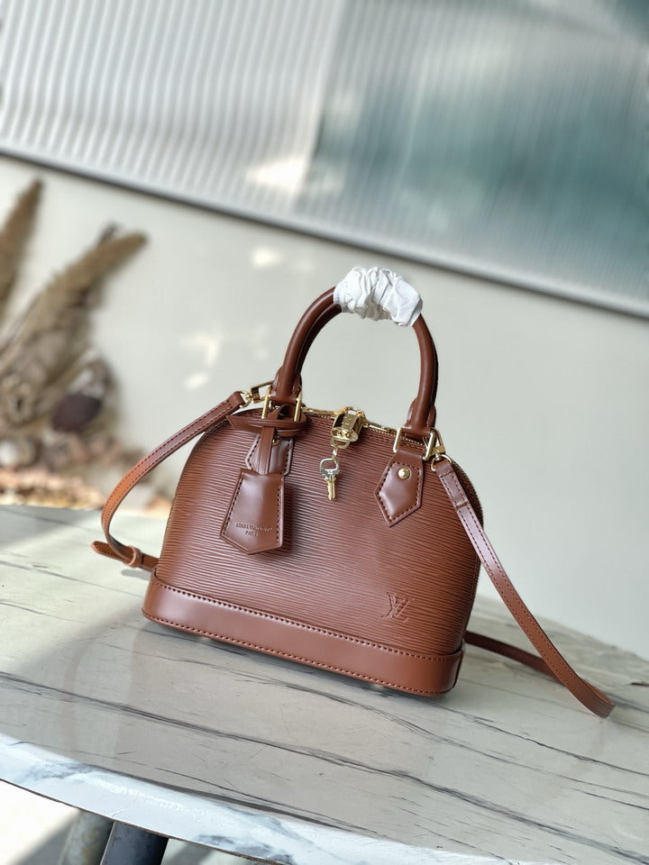 Louis Vuitton Alma BB – Epi Leather Cognac