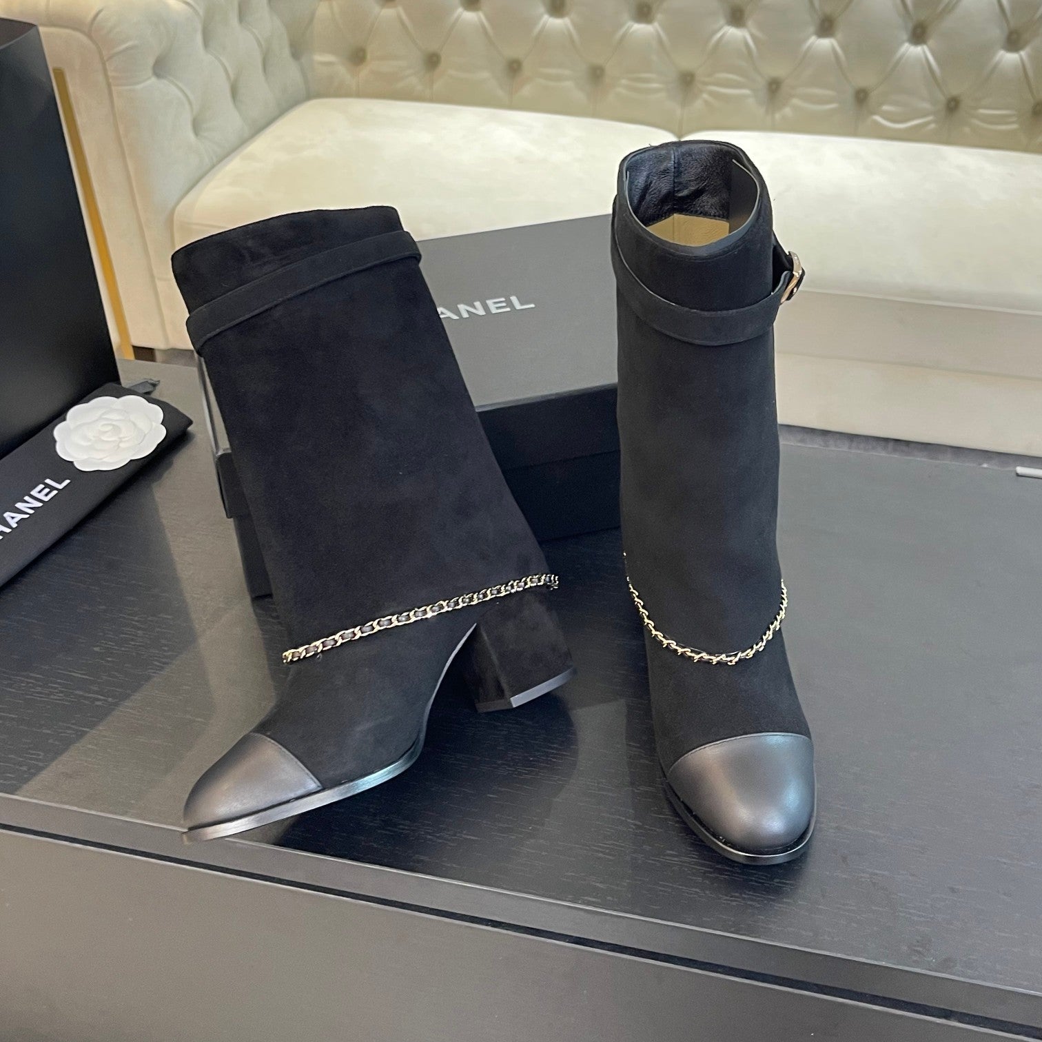 CHANEL SHORT BOOTS 6.5 CM IN BLACK SUEDE AND CALFSKIN