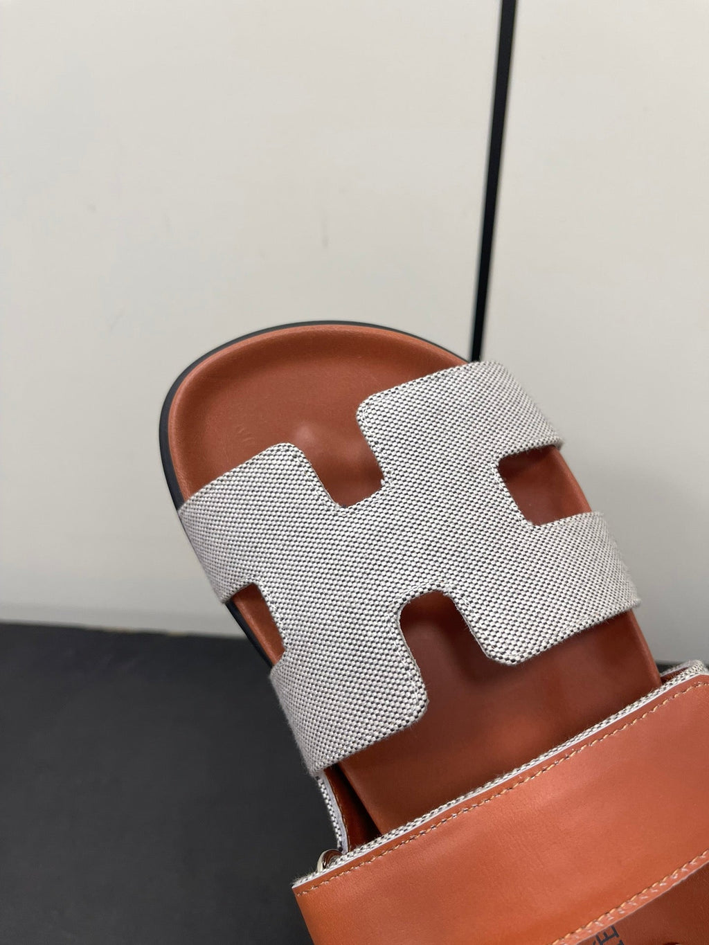 HERMES CHYPRE SANDAL ORANGE MIX CREAM CALFSKIN