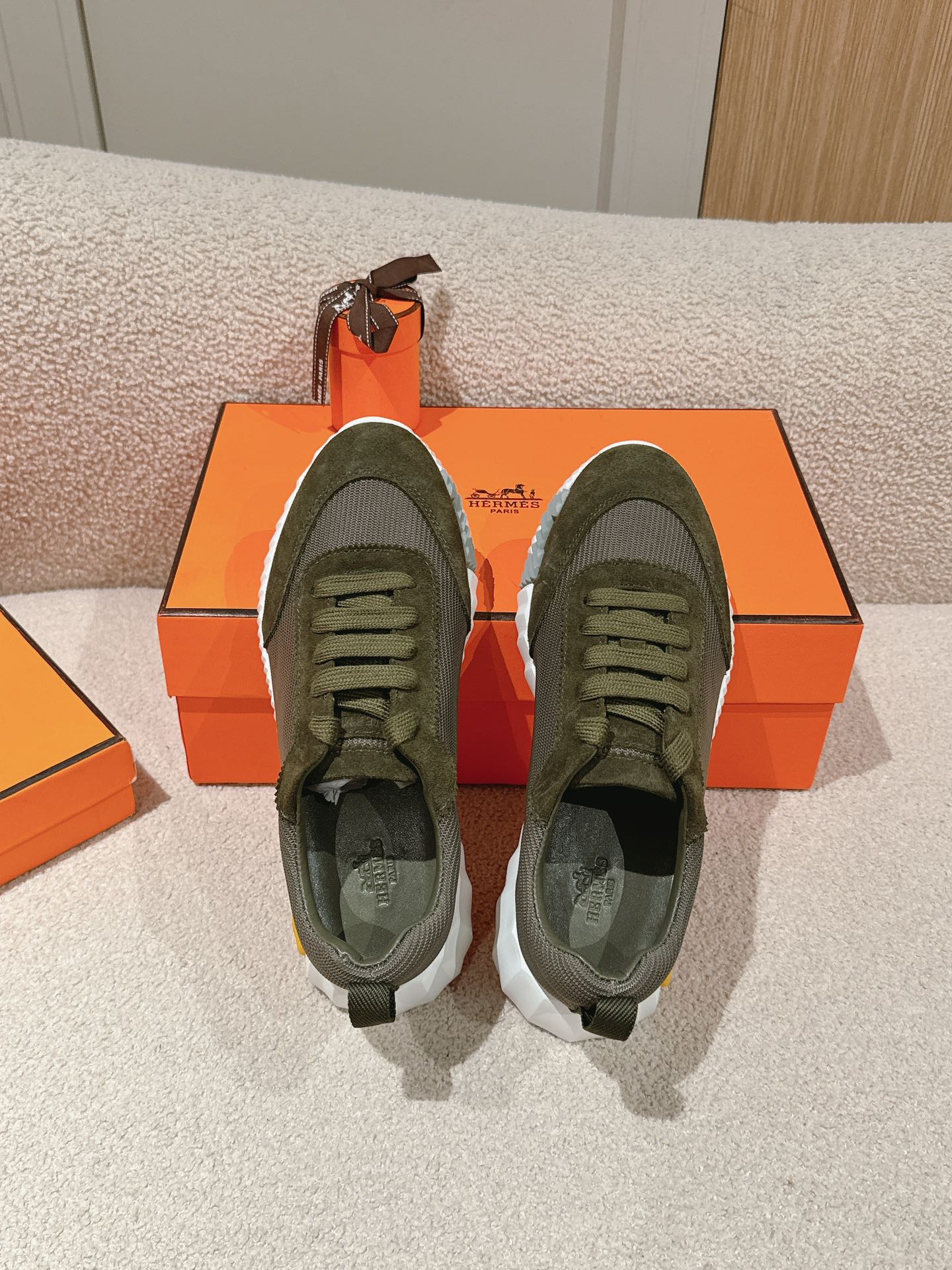 HERMES MAINLAND SNEAKER IN ARMY GREEN SUEDE AND BREATHABLE MESH FABRIC